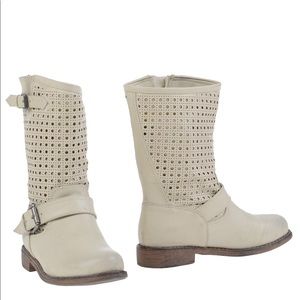 Francescomilano Cream boots